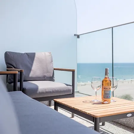 公寓式酒店 Sea On